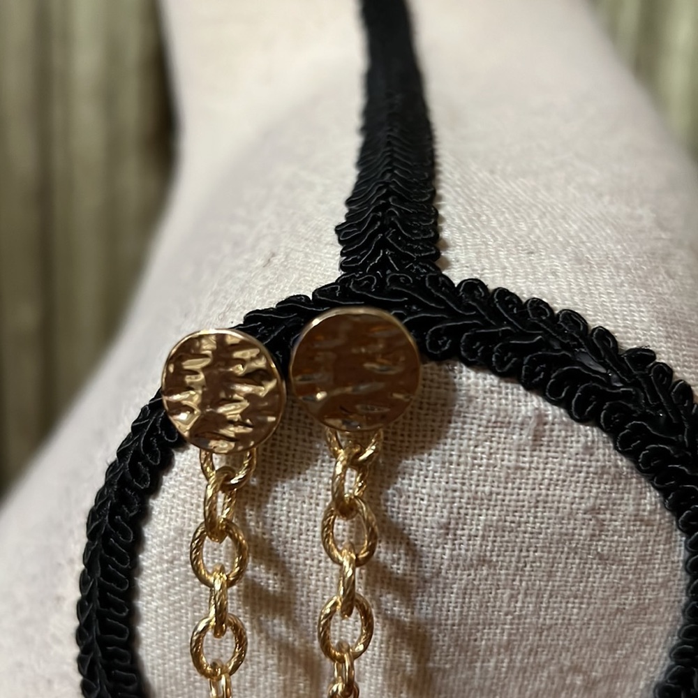 7. Gold Earrings - Picture 3 of 7